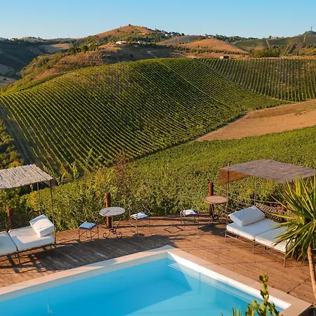 In Marche With Pool And Bbq